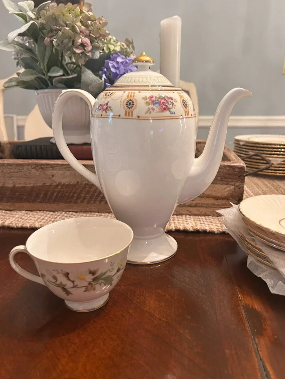 Vintage Rowley Tea/Coffee Pot and Tea Cup Set